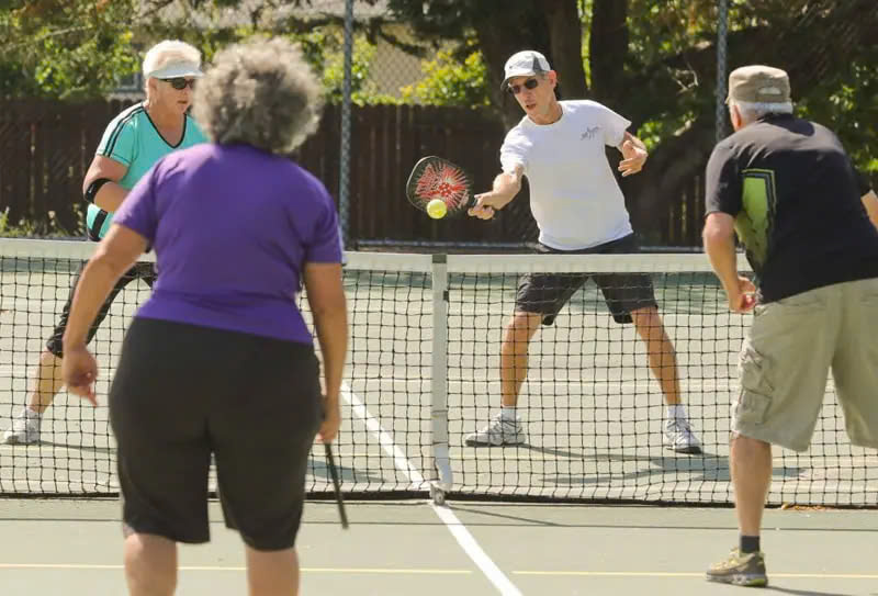 ky-thuat-cat-bong-trong-pickleball