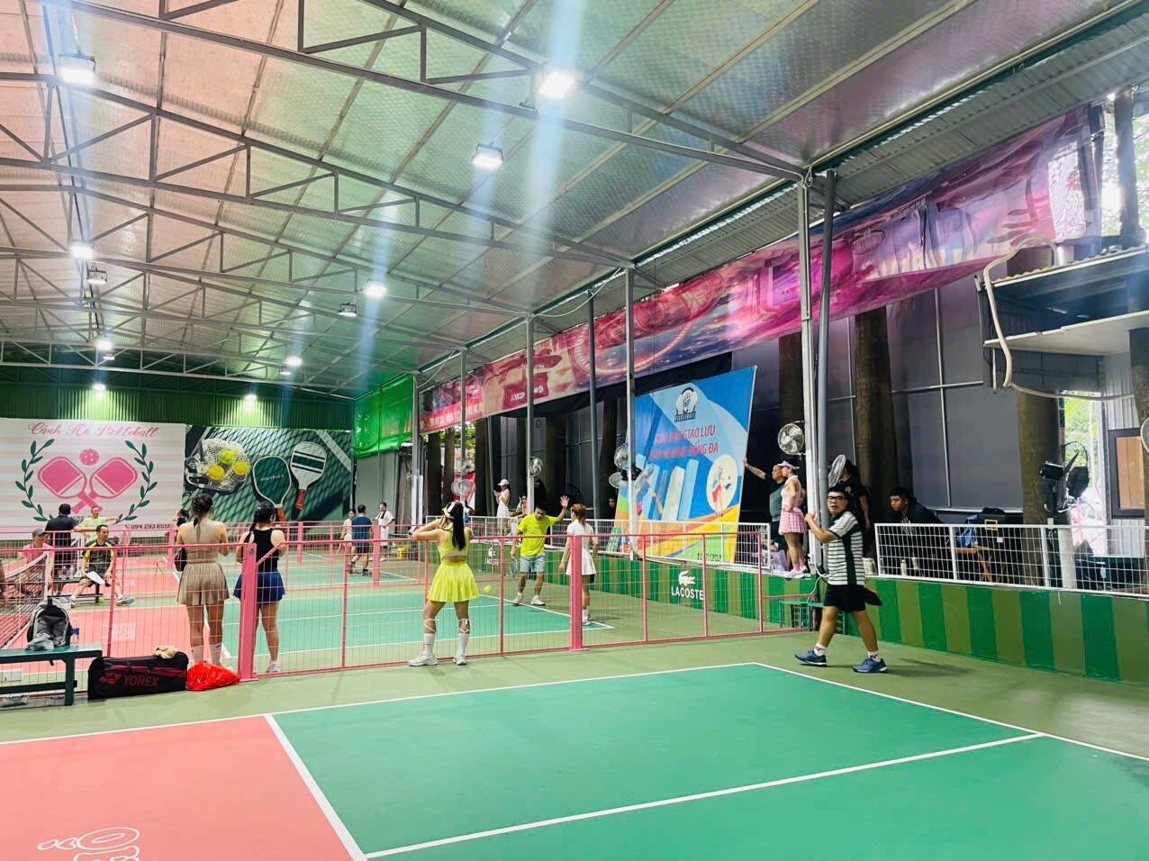 Cảnh Hồ Pickleball